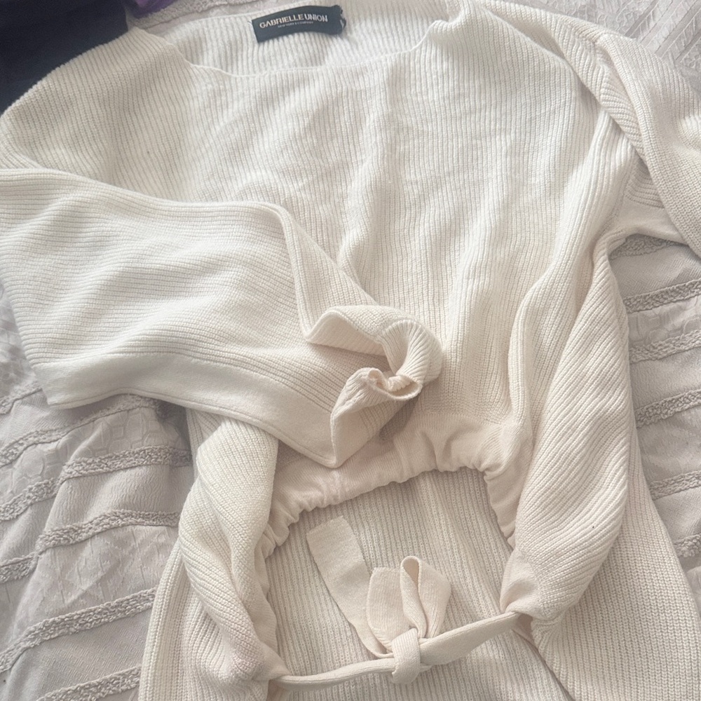 Gabrielle Union Cream Scoop Neck Knit Sweater